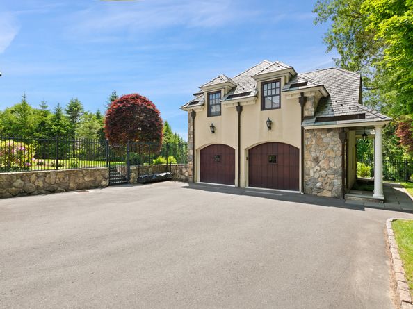 61 High Ridge Avenue, Ridgefield CT 06877
