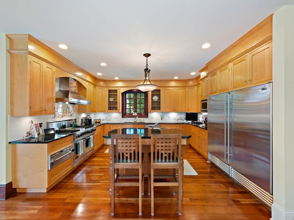 61 High Ridge Avenue, Ridgefield CT 06877