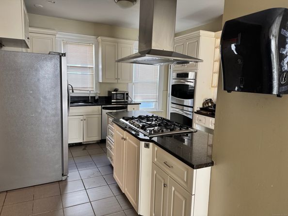 485 Laurel Avenue, Bridgeport CT 06605