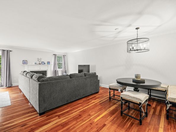 45 Lambert Common 45, Wilton CT 06897
