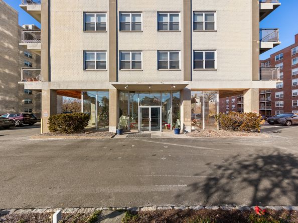 2370 North Avenue 5A, Bridgeport CT 06604