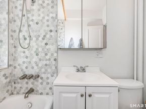 70 Strawberry Hill Avenue 13A, Stamford CT 06902