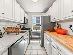 70 Strawberry Hill Avenue 13A, Stamford CT 06902