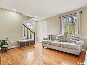 6 Winding Road, Brookfield CT 06804