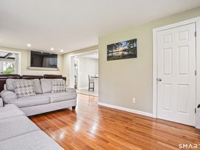 6 Winding Road, Brookfield CT 06804