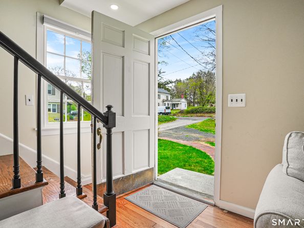 6 Winding Road, Brookfield CT 06804