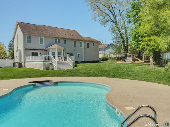 33 stonewall Drive, Stamford CT 06905