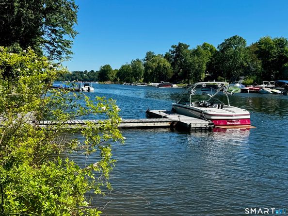 22 N Lake Shore Drive, Brookfield CT 06804