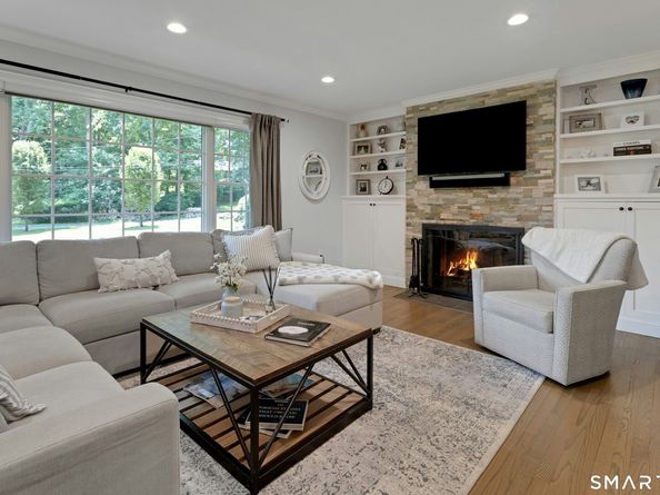 51 Horton Lane, New Canaan CT 06840
