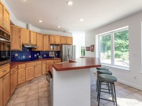 28 Drewbarrie Lane, Easton CT 06612