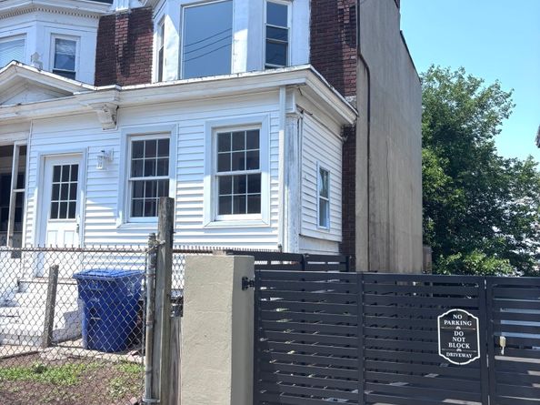 1789 Central Avenue, Bridgeport CT 06610