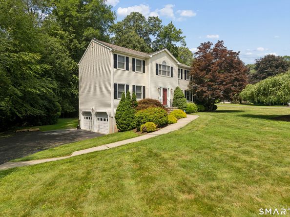 47 Autumn Ridge Road, Shelton CT 06484