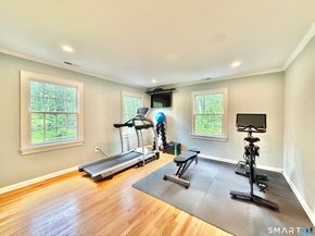 17 Danforth Drive, New Canaan CT 06840