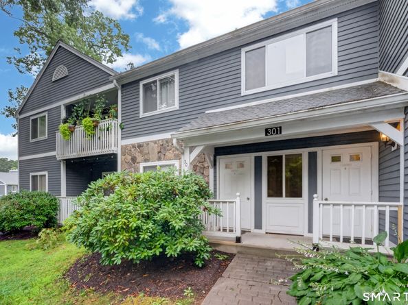 301 Fairmount Drive D, Monroe CT 06468
