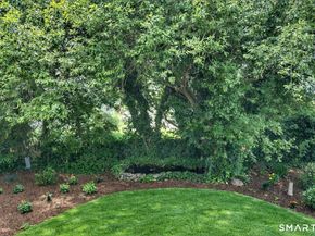 12 Ludlow Manor, Norwalk CT 06855