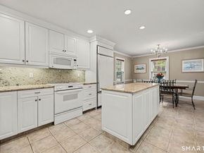 12 Ludlow Manor, Norwalk CT 06855