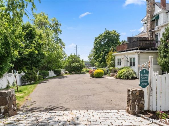 5 Hundley Court 2C, Stamford CT 06902