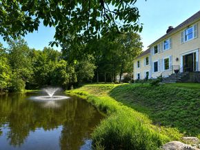 91 Cranbury Drive, Trumbull CT 06611