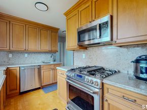 1 Strawberry Hill Court 1H, Stamford CT 06902