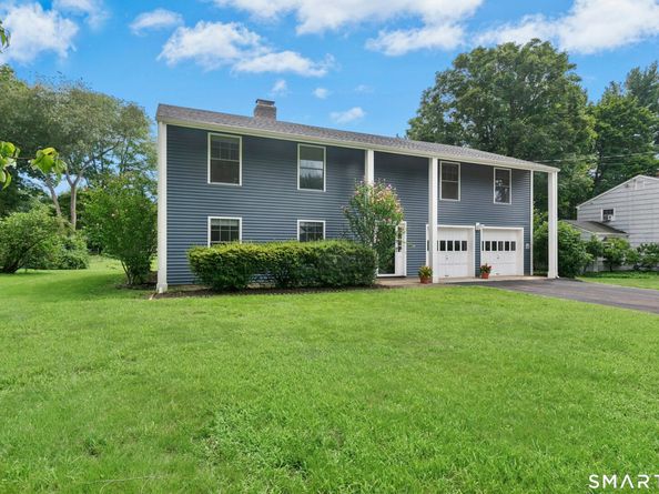 20 Lincoln Drive, New Canaan CT 06840