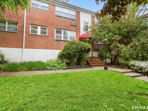 11 Bedford Avenue APT G1, Norwalk CT 06850