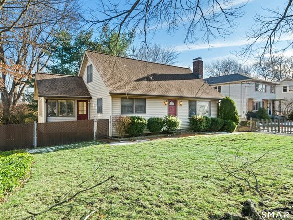 378 High Street, Fairfield CT 06824