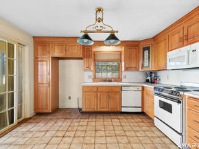 378 High Street, Fairfield CT 06824