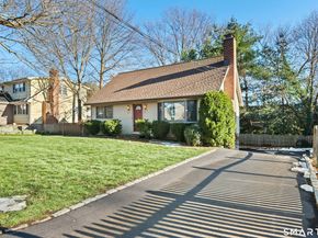 378 High Street, Fairfield CT 06824