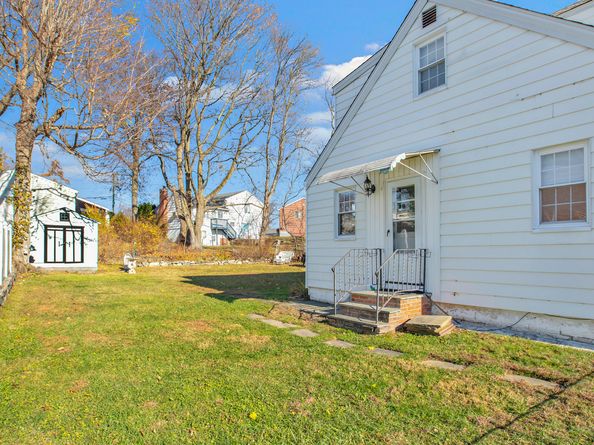 28 Aquila Road, Stamford CT 06902