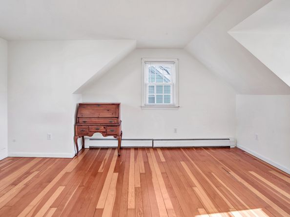 28 Aquila Road, Stamford CT 06902