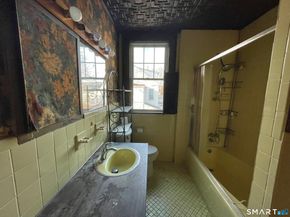 366 Brooklawn Avenue, Bridgeport CT 06604