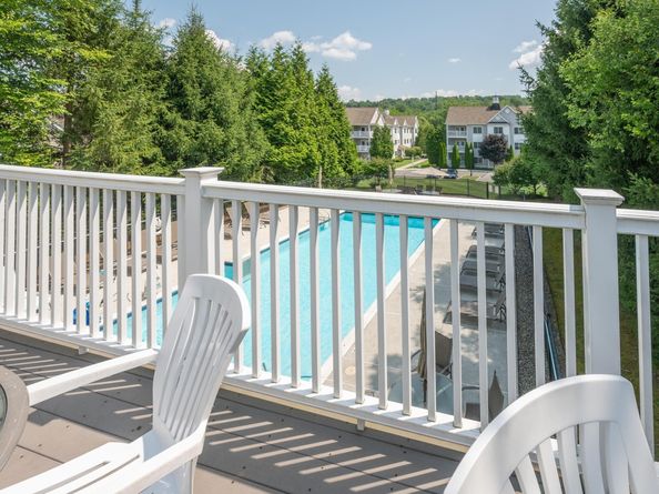 332 Still Water Circle 332, Brookfield CT 06804