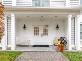 332 Still Water Circle 332, Brookfield CT 06804