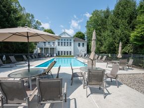 332 Still Water Circle 332, Brookfield CT 06804