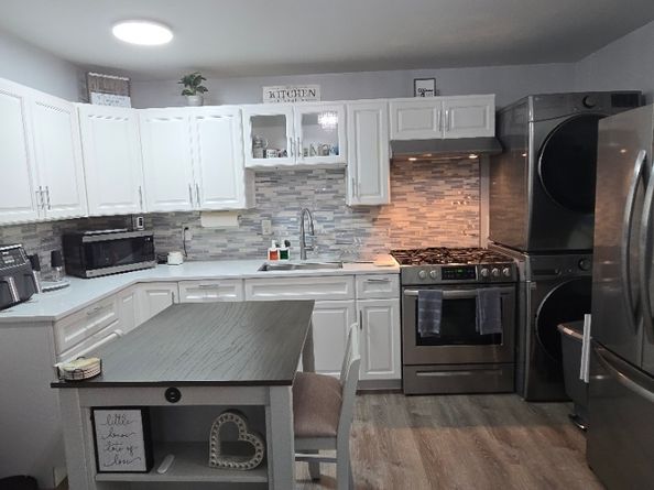 325 Granfield Avenue B, Bridgeport CT 06610