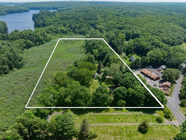354 Black Rock Turnpike, Easton CT 06612