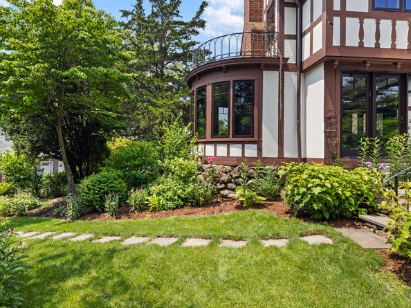 179 Compo Road S, Westport CT 06880