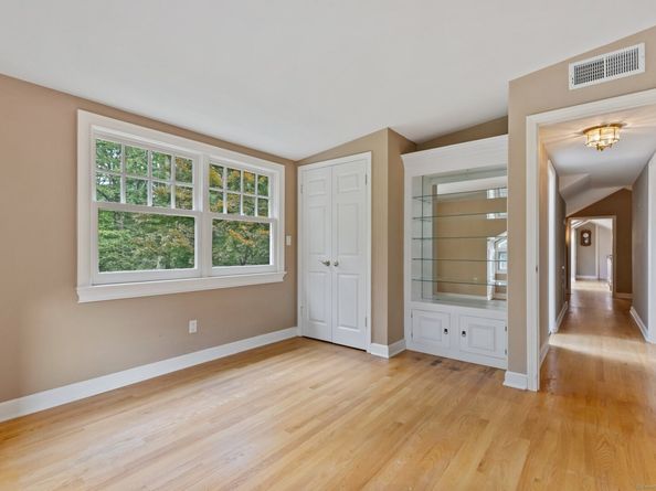 91 Fox Run Road, New Canaan CT 06840