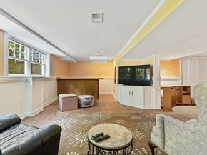 91 Fox Run Road, New Canaan CT 06840