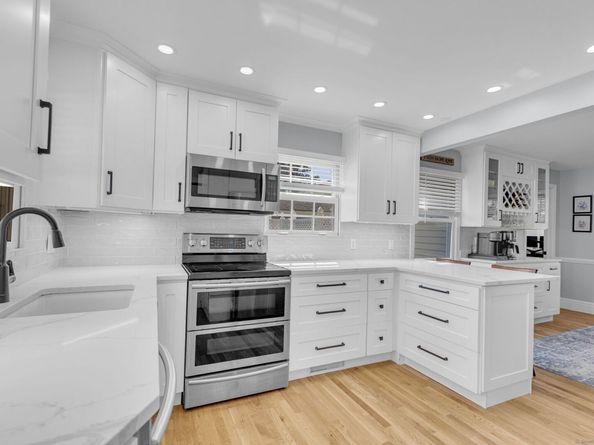 19 Assisi Way, Norwalk CT 06851