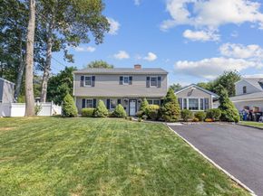 19 Assisi Way, Norwalk CT 06851