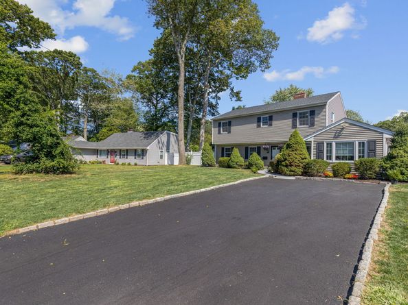 19 Assisi Way, Norwalk CT 06851