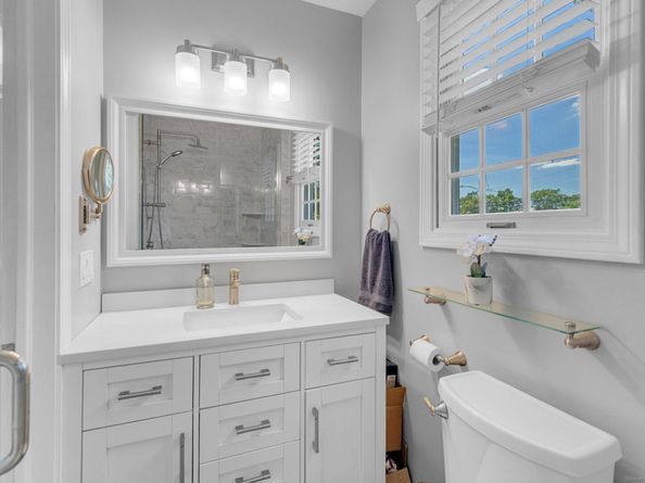19 Assisi Way, Norwalk CT 06851