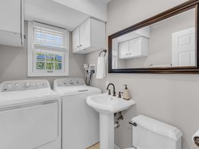 19 Assisi Way, Norwalk CT 06851