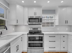 19 Assisi Way, Norwalk CT 06851