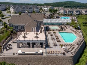 13 Enclave Drive 13, Danbury CT 06810