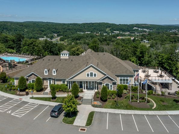 13 Enclave Drive 13, Danbury CT 06810