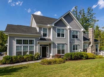 13 Enclave Drive
