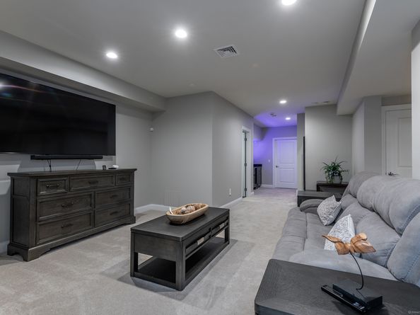 13 Enclave Drive 13, Danbury CT 06810