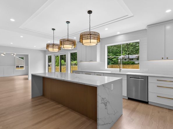 92 Westwood Road, Fairfield CT 06825